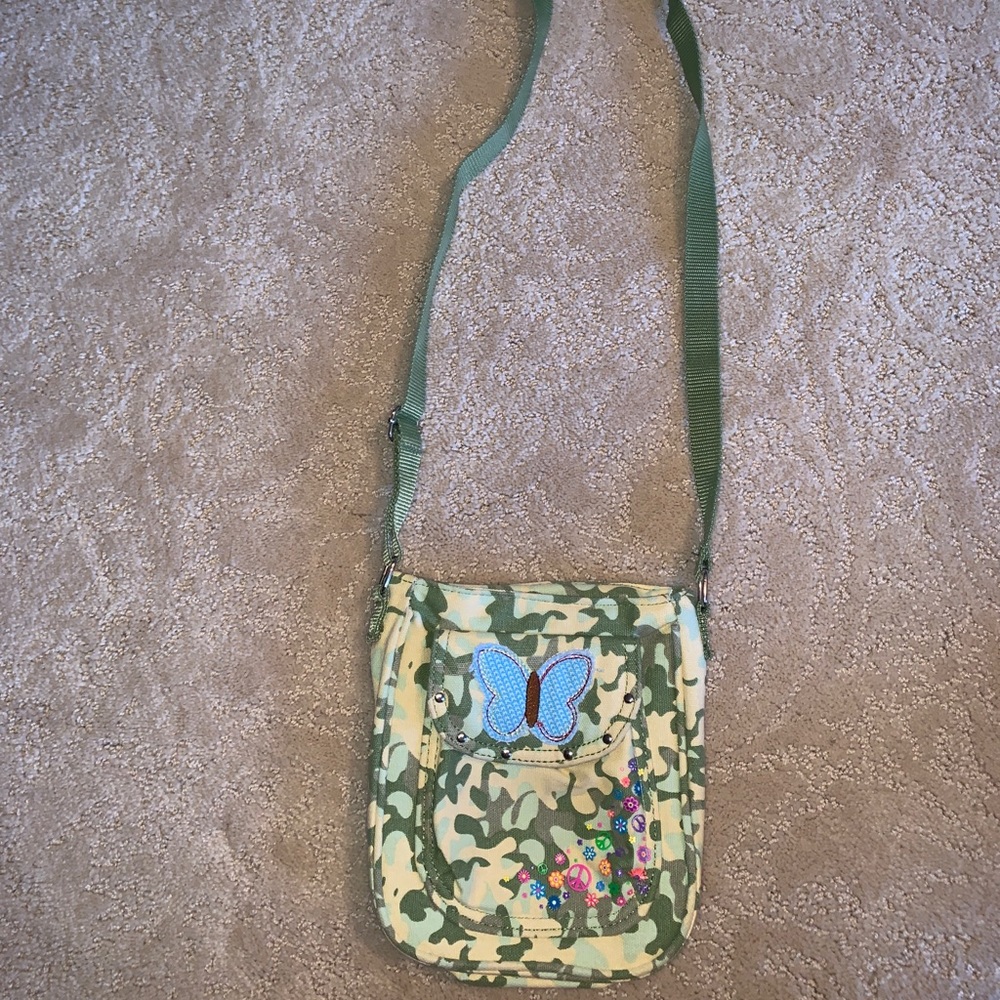 Kids camo purse